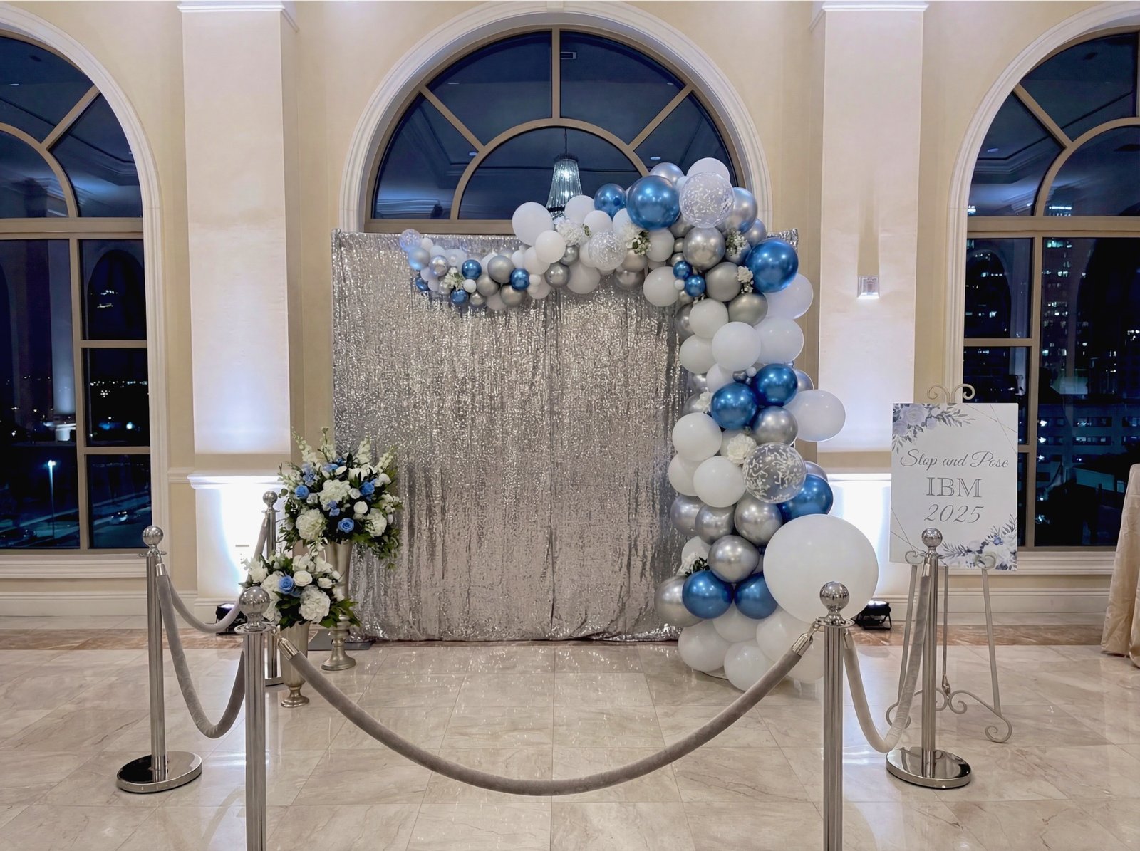 Elegant balloon arch photo backdrop