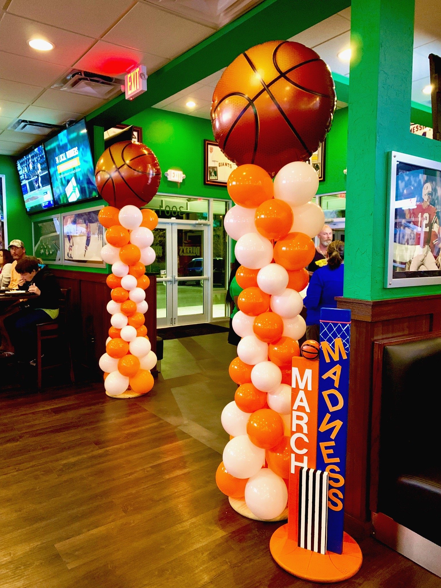 March Madness basketball themed balloon decorations