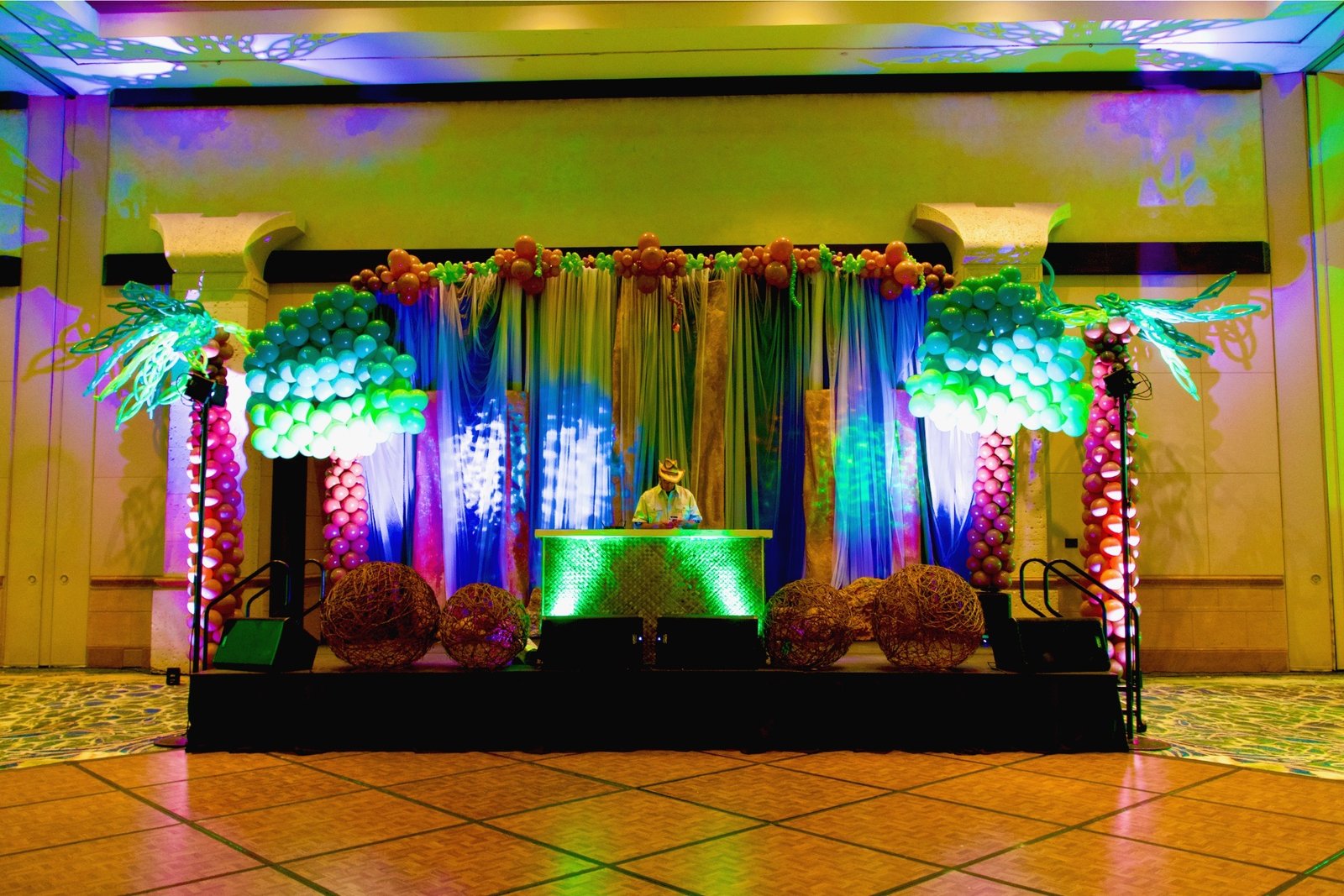 Creative corporate event entertainment ideas