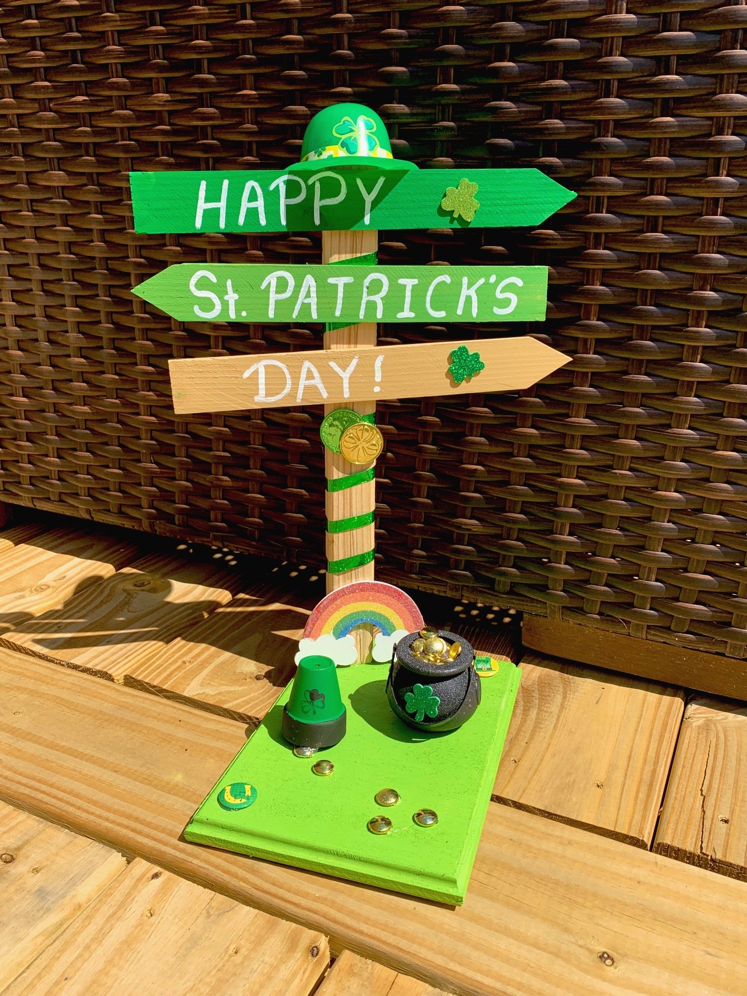 Holiday and seasonal decor installation in Florida